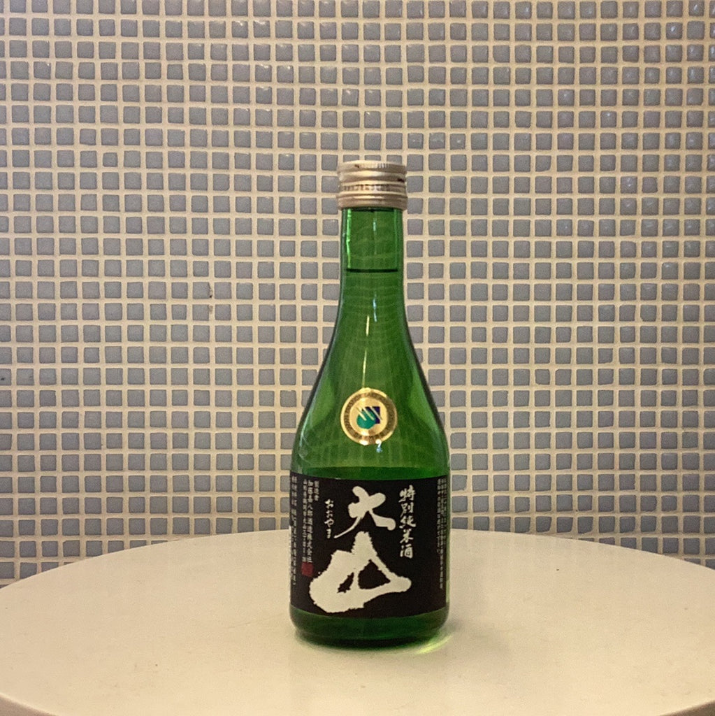 ohyma ‘tokubetsu junmai’ small sake