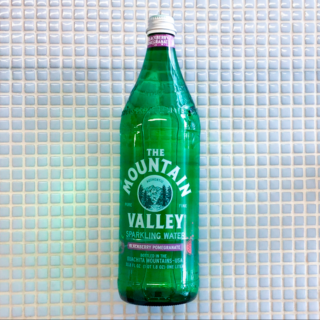 mountain valley 1L blackberry pomegranate sparkling water